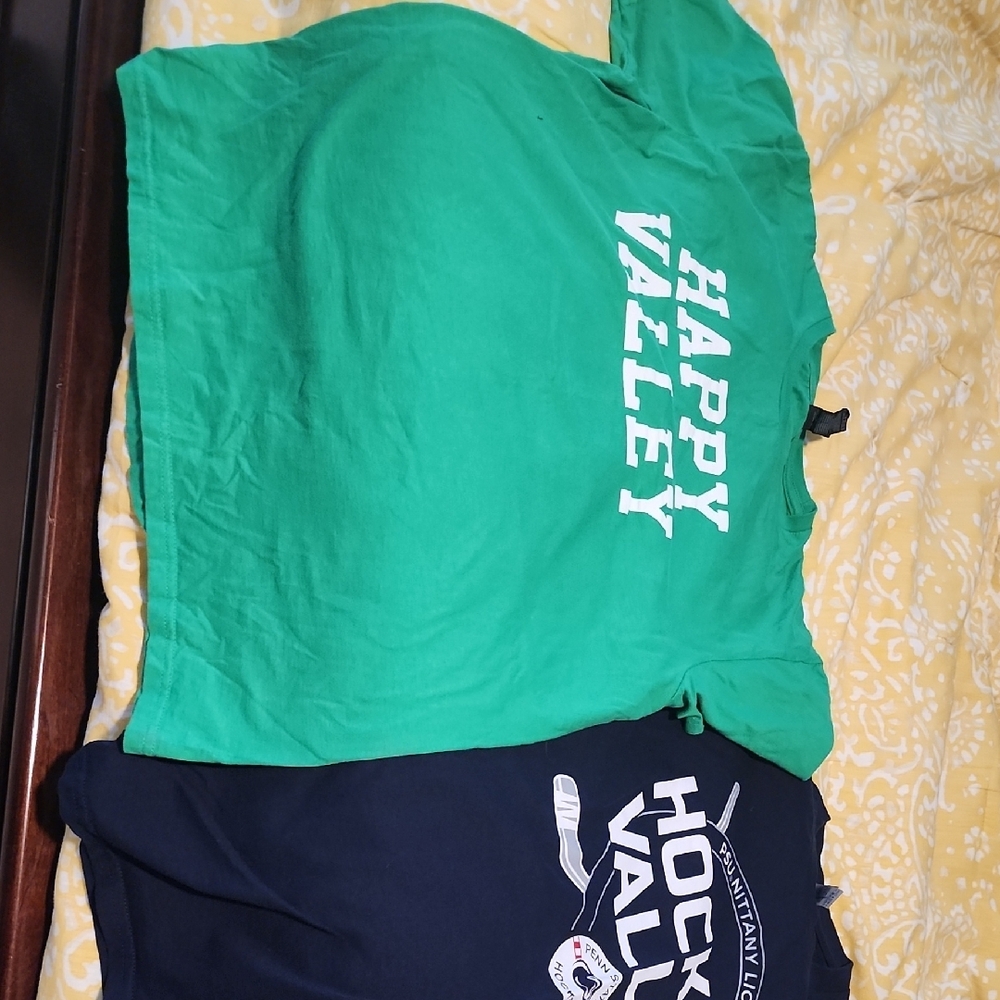 Green 'Happy Valley' T-Shirt and Navy 'Hockey Valley' T-Shirt Penn State Mens M